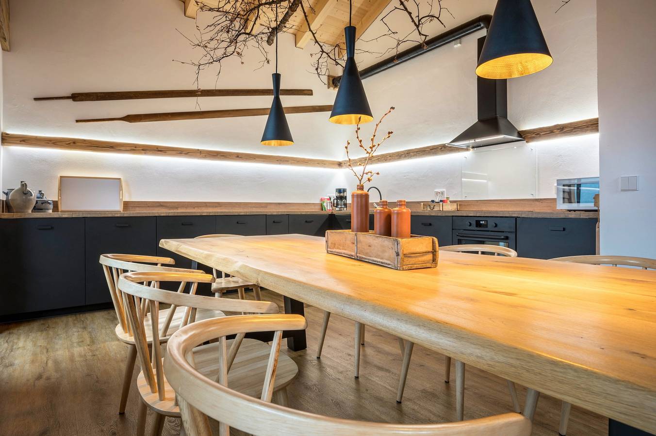 Apartamento entero, Apartamento 'Valentin36 Ritten' con vistas a la montaña, balcón y wifi in San Valentino (Funes), Funes (Italia)