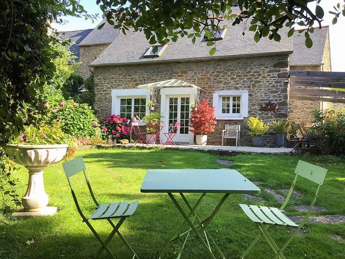 Cottage pour 2 personnes, avec jardin à Pleudihen-sur-Rance