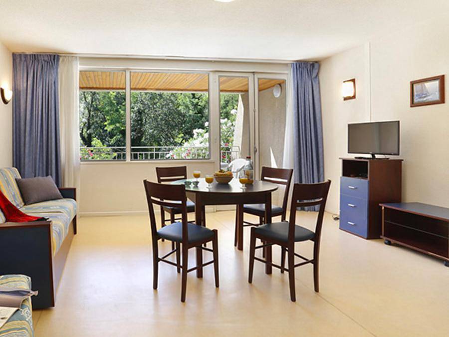 Résidence Le Domaine de Chames - Vacancéole - Estudio 5 personas - Con zona de dormitorio para 5 personas in Vallon-Pont-d'Arc, Ardèche