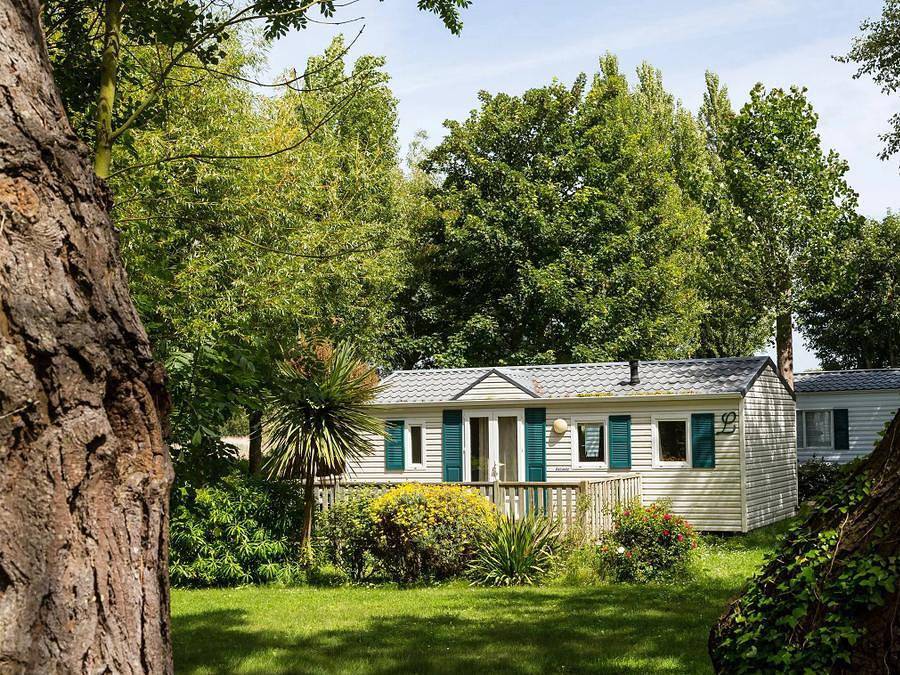 Flower Camping le Port de la Chaîne - Mobilheim 2 personen - Standard 20m² (1 Zimmer) + integrierte Terrasse in Pleubian, Rosa Granitküste