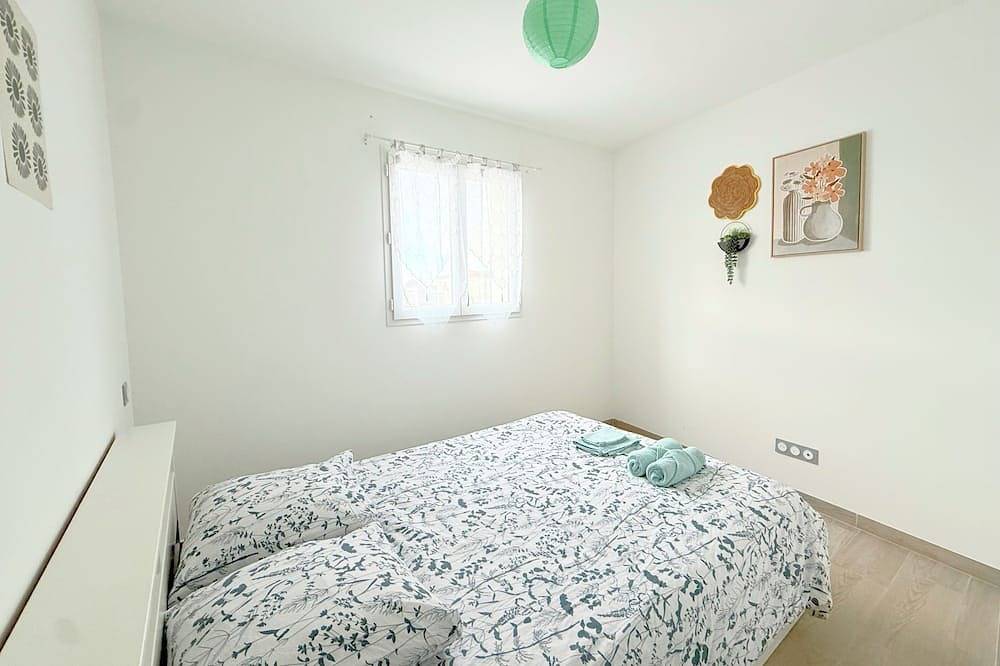 Maison Trio, parking privé gratuit, wifi, Tvsmart. in Puilboreau, Région de La Rochelle