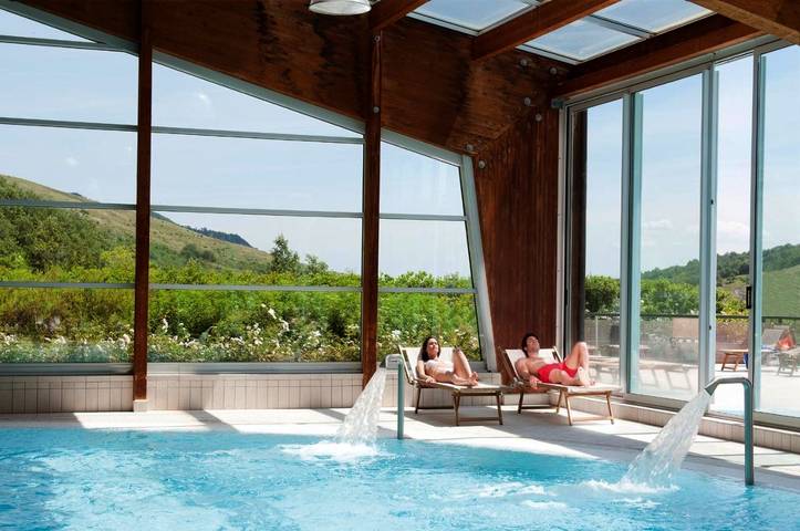 Casa vacanza, con Idromassaggio e Terrazza nonché Giardino e Piscina a Monterenzio