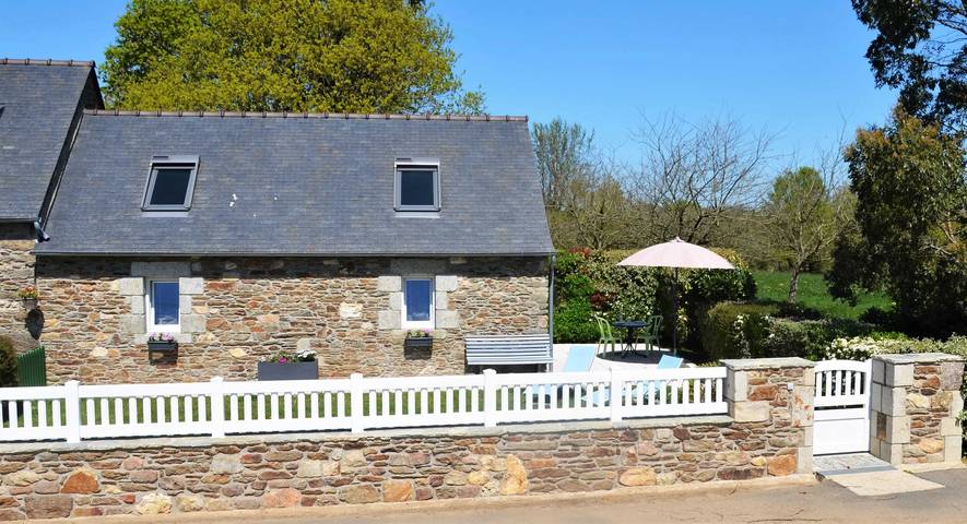 Location de vacances pour 2 personnes, avec jardin et terrasse, animaux acceptés dans Parc naturel régional d'Armorique - 3