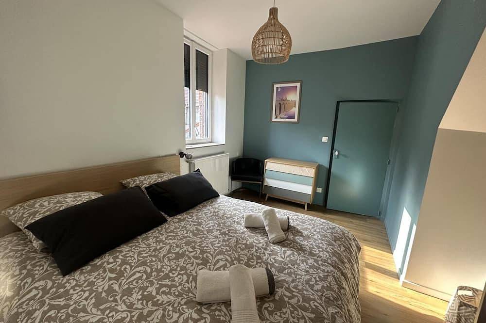 Casa ideal para 2 parejas en el centro de Moulins con patio compartido y comodidades completas in Moulins, Allier (desambiguación)