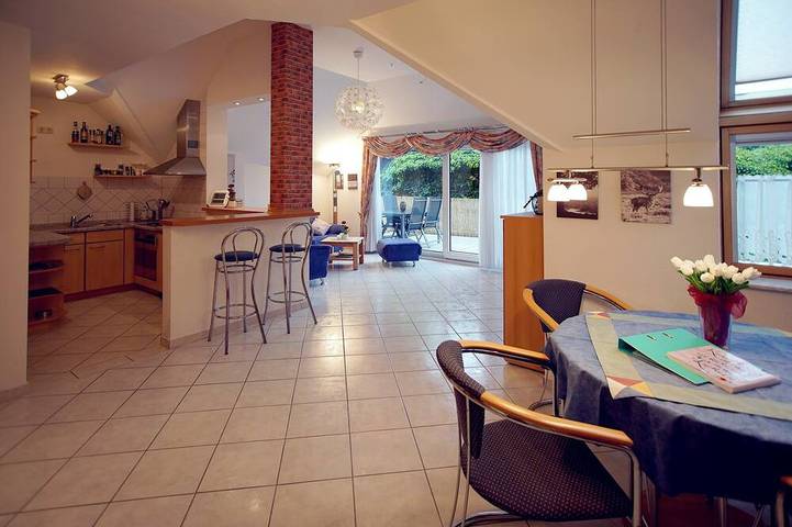Ferienwohnung für 4 Personen, mit Balkon in Groß-Umstadt