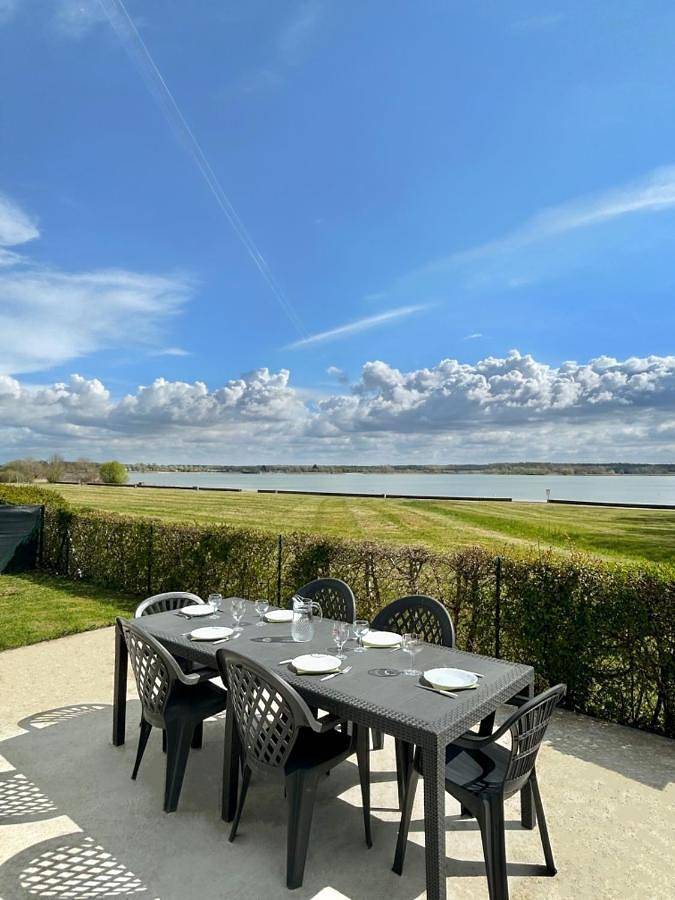Location de vacances pour 9 personnes, avec vue ainsi que vue sur le lac et jardin, animaux acceptés dans Lac de Der-Chantecoq (Giffaumont-Champaubert) - 3