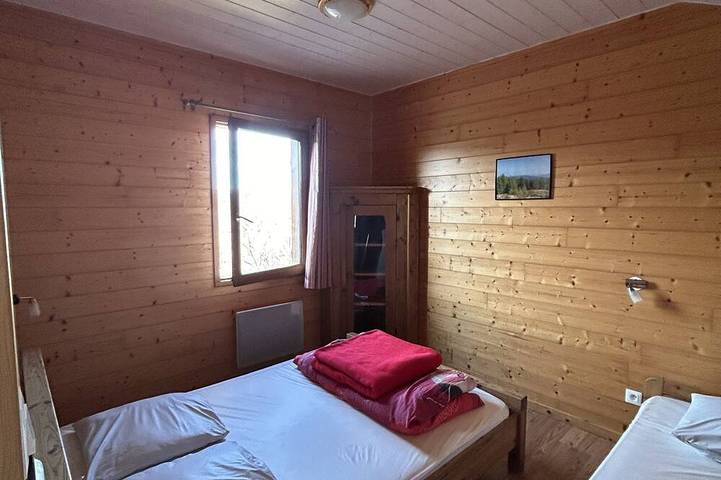 Gîte pour 13 personnes, animaux acceptés à Saint-Maurice-de-Ventalon - 2