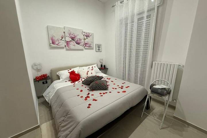 Ferienwohnung für 2 Personen, mit Whirlpool und Sauna sowie Balkon in Brindisi - 3