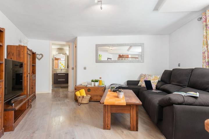 Apartamento entero, Apartamento de vacaciones para 2 personas con balcón/terraza in Alcanada, Alcúdia