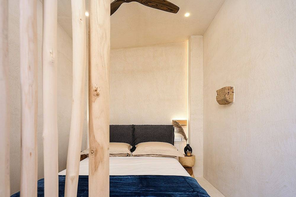 Entire apartment, Giagia's Central Suite in Malia, Iraklio-Heraklio region