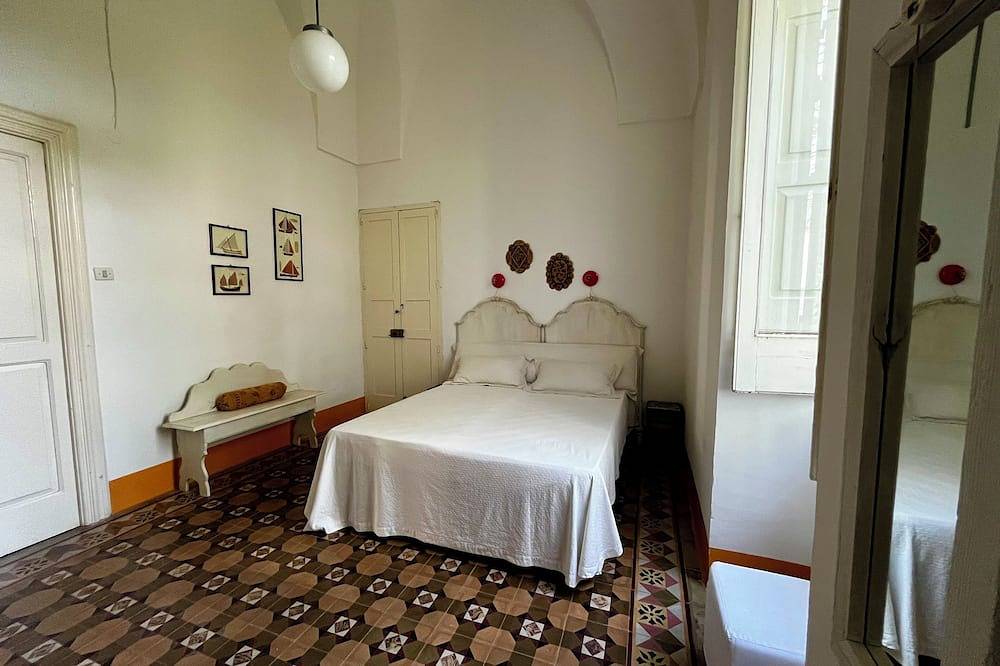 Residenz des '800 im Land Salento bei km. 15 vom Meer (Gallipoli .....) in Aradeo, Lecce Provinz