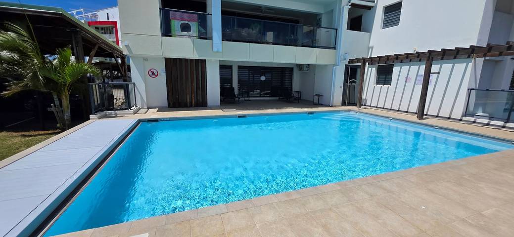 Appartement de vacances pour 2 personnes, avec terrasse ainsi que piscine et jardin - 1