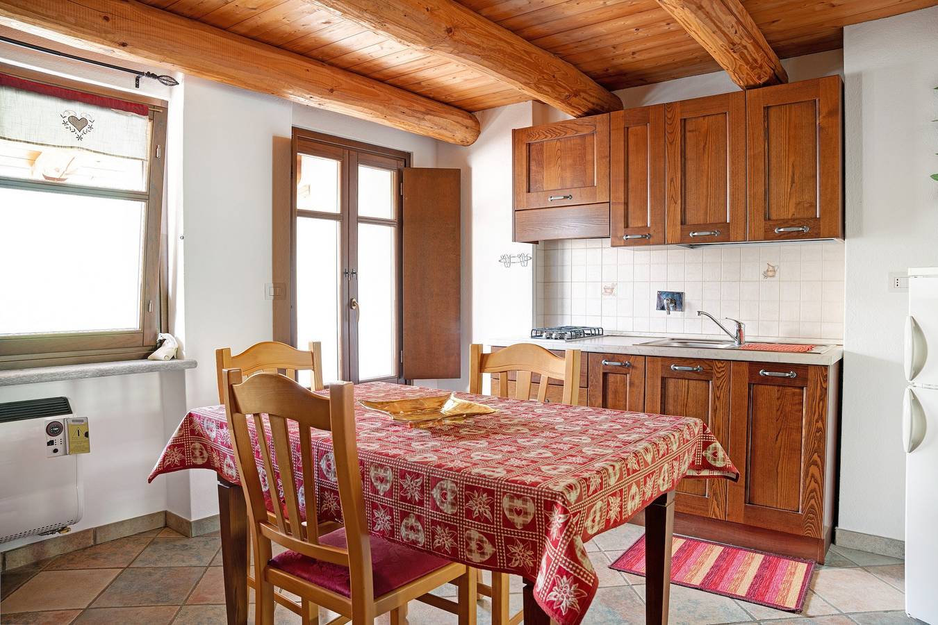 Ganze Wohnung, Ferienwohnung "Genzianella Tano Di Grich" mit Bergblick und privater Terrasse in Prazzo, Cuneo Provinz