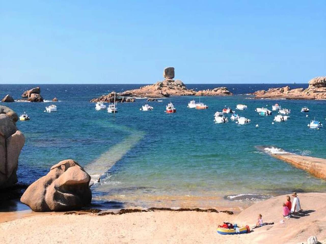 Appartement entier, Studio 2 Personnes in Trégastel, Côte de Granit Rose
