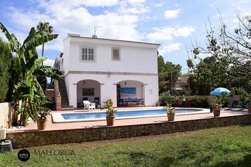 Finca für 6 Personen, mit Balkon und Garten in Porto Cristo