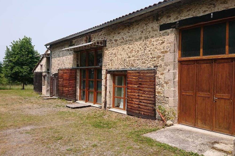 Family home in the country in Rilhac-Rancon, Limoges region