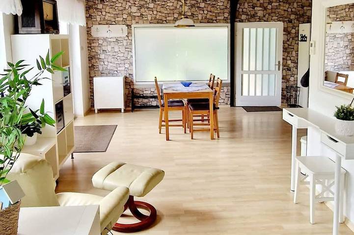 Bungalow für 2 Personen, mit Garten