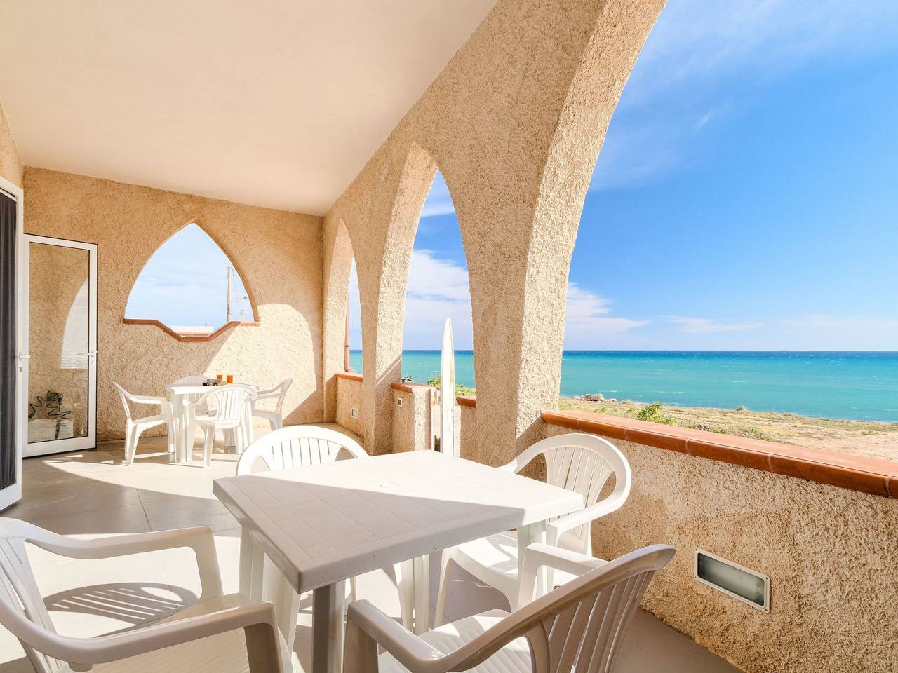 Poseidon, Villa am Meer mit Panoramaterrasse in Cava d'Aliga, Provincia de Ragusa