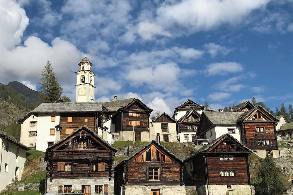 Ganze Wohnung, Gemütliche Wohnung im wunderschönen Kern von Bosco Gurin in Bosco/Gurin, Tessiner Alpen