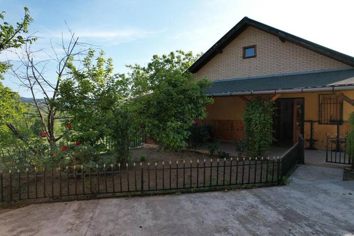 Ferienhaus für 10 Personen, mit Pool und Ausblick sowie Garten, mit Haustier - 1