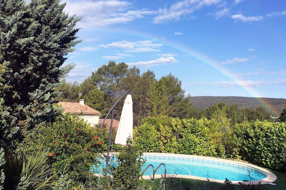 Villa Provence, renovated in 2016, private pool, and large garden in Villecroze, Draguignan region