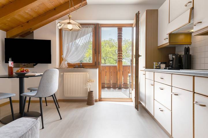 Hel lägenhet, Apartment 'Mayr Apartments Sechs' with Mountain View, Balcony and Wi-Fi in Plaus, Ortler Alps
