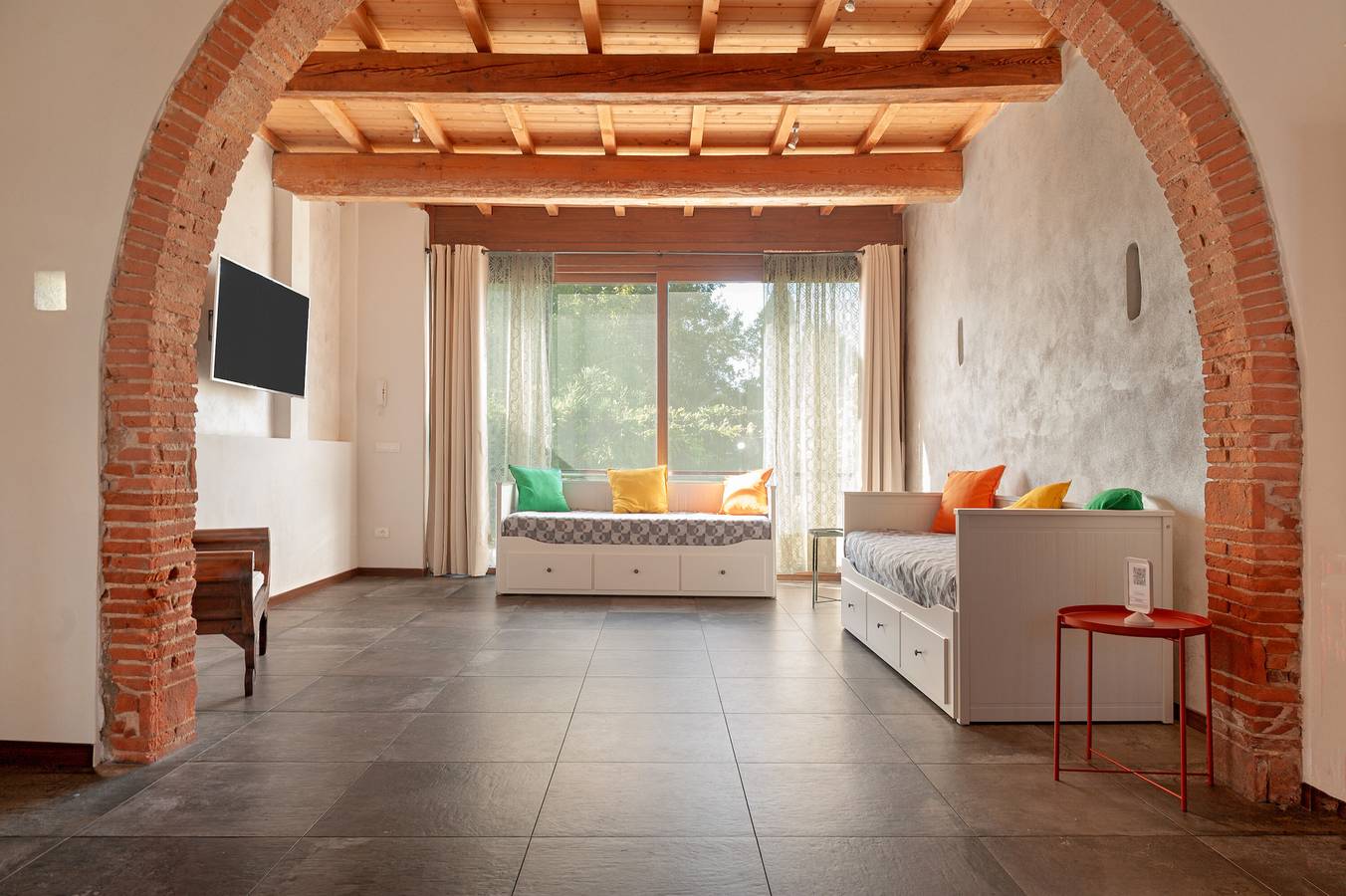 Villa 'Sunflowers' com Vista Montanha, Wi-Fi e Ar Condicionado in Cascina, Riviera Italiana