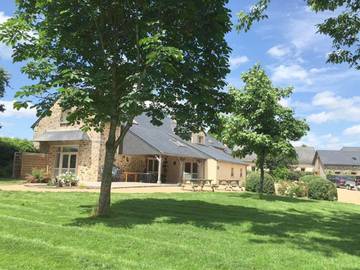 Maison de vacances pour 7 personnes, avec jardin dans Mayenne