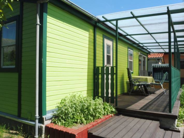 Bungalow für 2 Personen, mit Terrasse und Garten sowie Pool