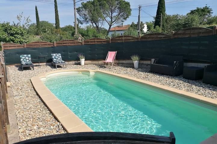 Gîte pour 4 personnes, avec Terrasse à Ribaute-les-Tavernes