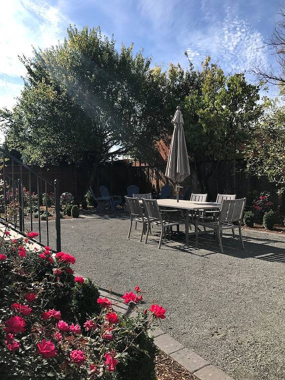 3 Master Suites Downtown Carlton - Boccia-Platz und Feuerstelle in Carlton, Yamhill County