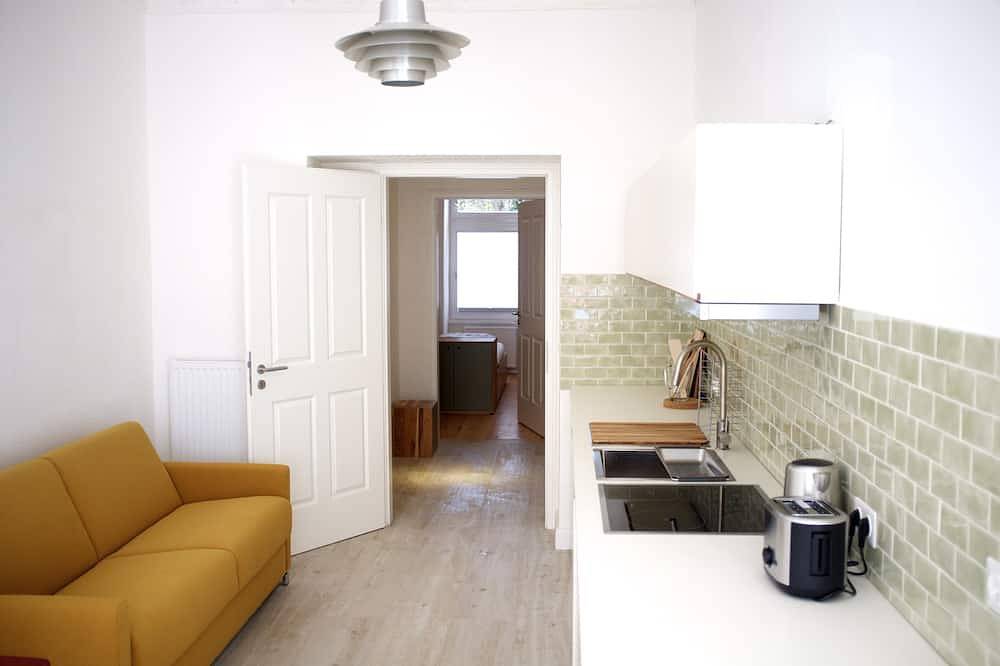 Ganze Wohnung, Central, familienfreundlich, leise, ausgestattet mit geschmack- Bisazza-Mosaik, real Eiche in Moabit Berlin, Berlin