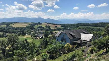 Gîte pour 3 personnes, avec jardin et jacuzzi, animaux acceptés à Estialescq