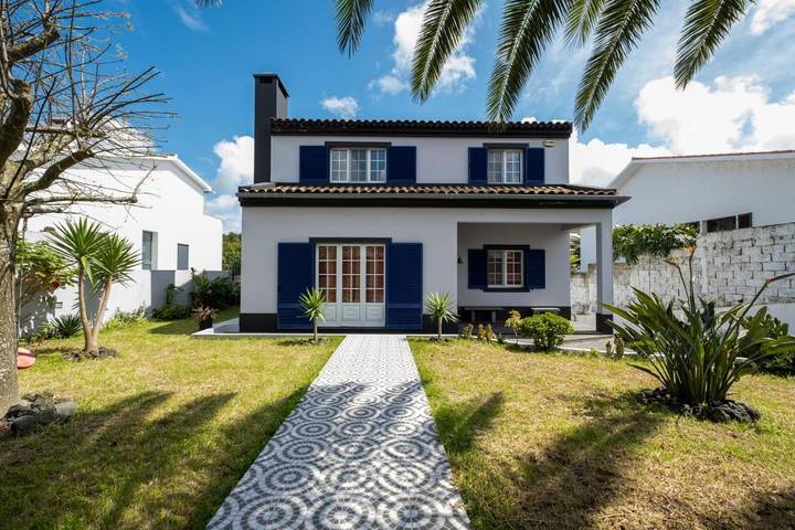 Villa para 8 pessoas, com varanda e vista na Ilha de São Miguel
