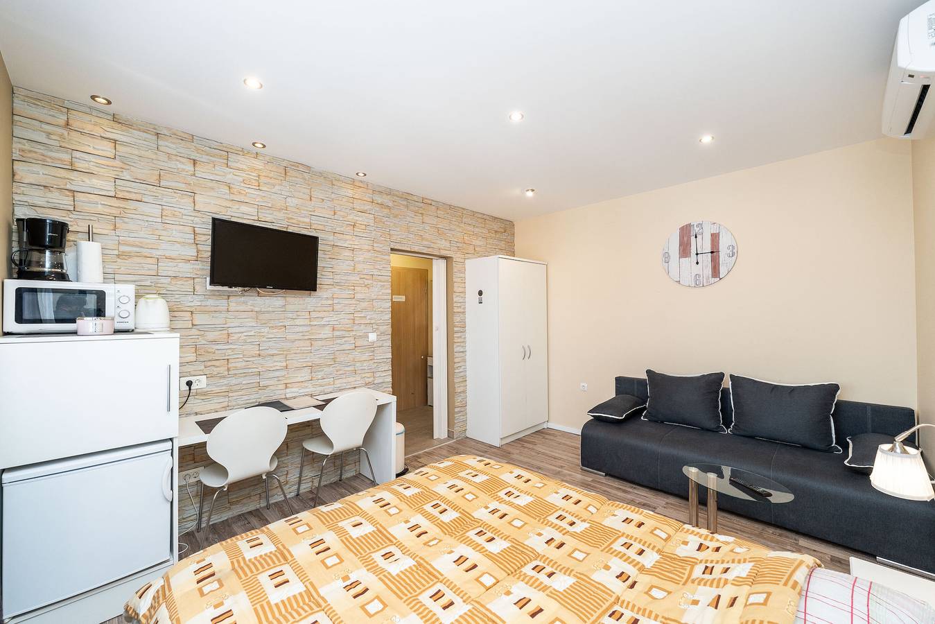 Apartments Tomo in Sukosan, Zadar