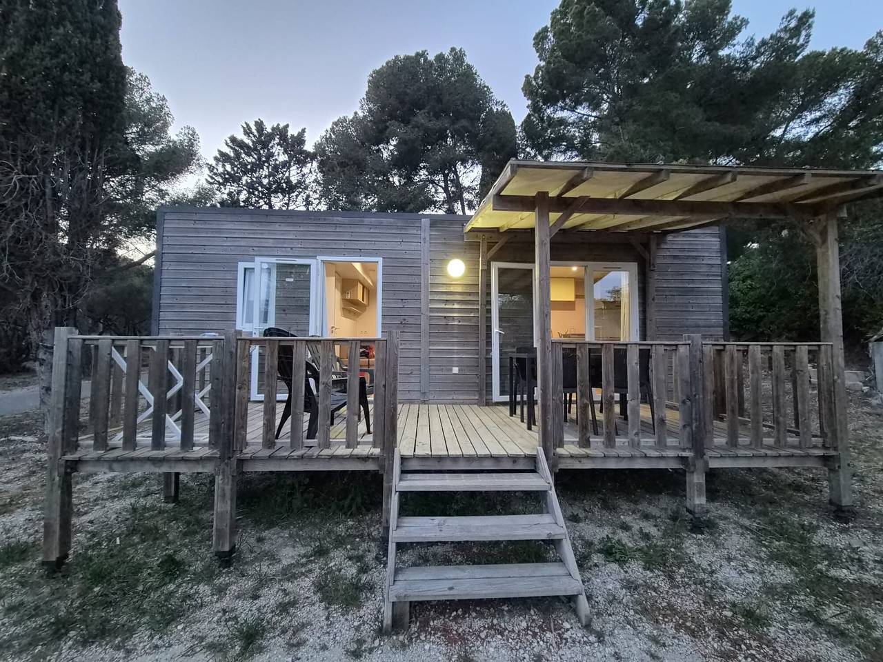 Mobil-home « Lou Souleï » avec piscine partagée, Wi-Fi et climatisation in Carry-le-Rouet, Côte méditerranéenne (France)