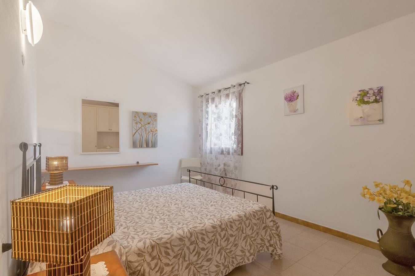 Entire apartment, Cosy Apartment “I Tigli 1” in Town Centre with Terrace & Garden; Parking Available in Capoliveri, Elba