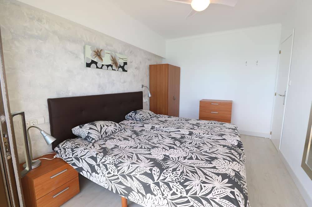 Entire apartment, Modern apartment on the beach, magnificent views, air conditioning, Wlan in Cala Millor, Son Servera