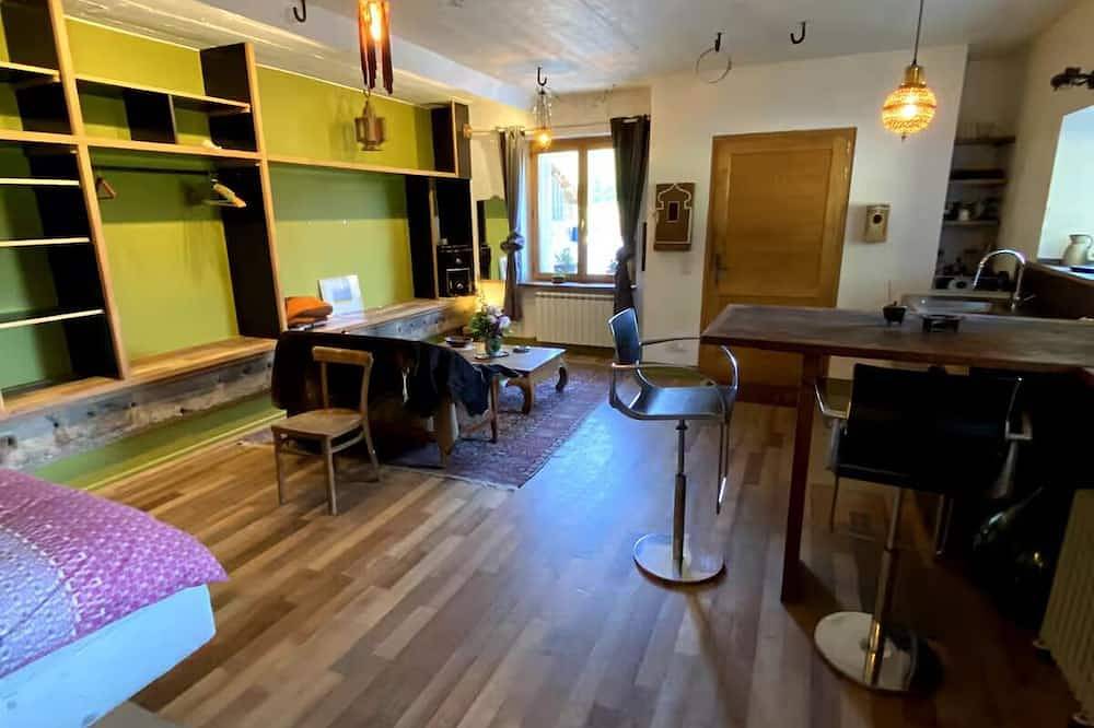 Appartement entier, Studio - Ancienne écurie réinventée in Belley