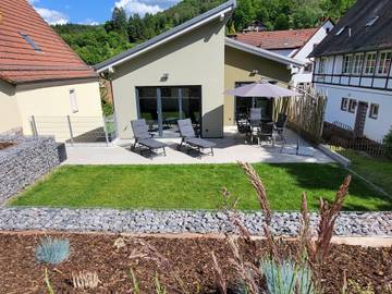 Ferienhaus für 6 Personen, mit Terrasse und Sauna sowie Garten im Dahner Felsenland