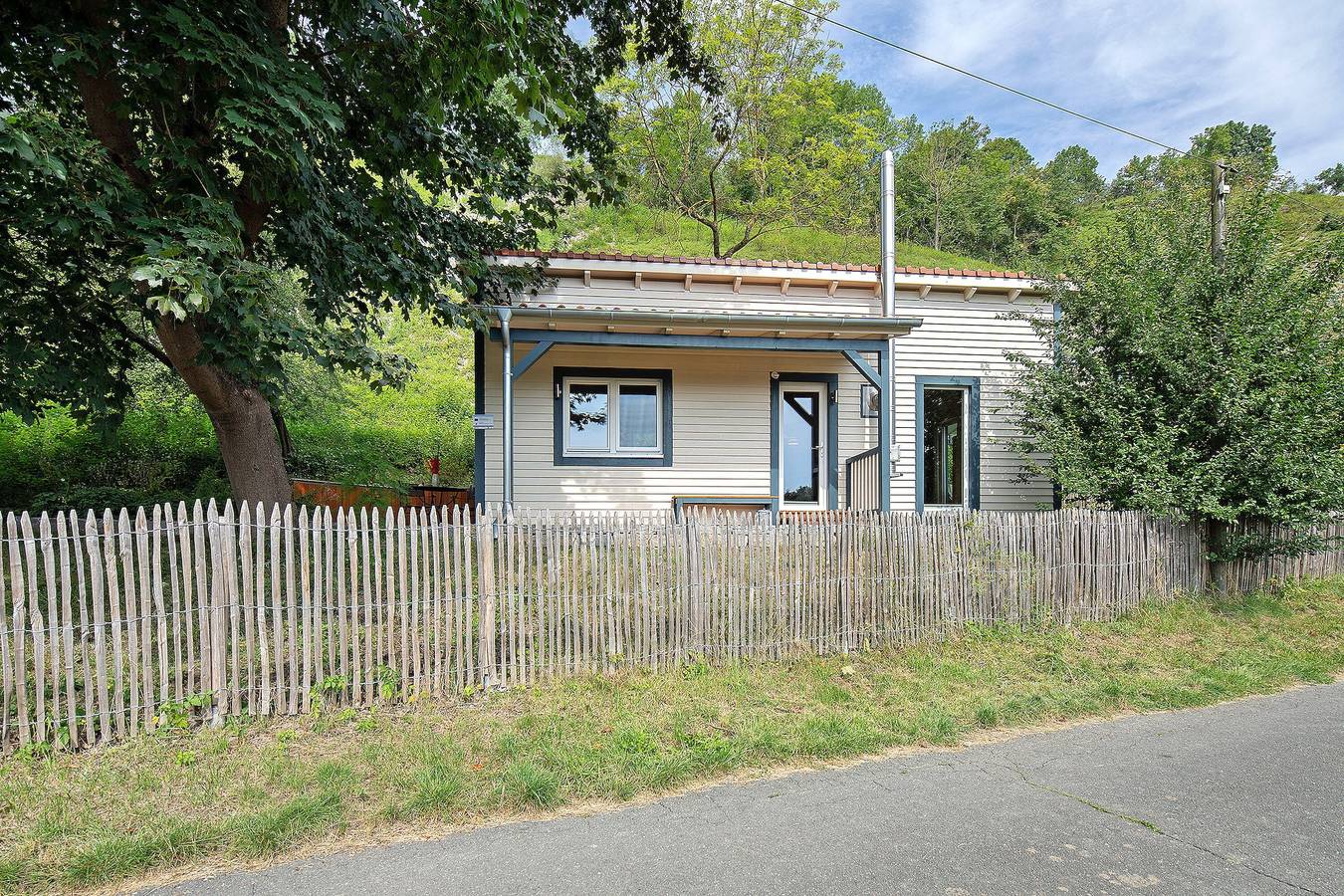 Apartamento entero, Casa de vacaciones "Ferienhaus Das Kleine Paradies" con sauna, jardín y Wi-Fi in Hessisches Bergland