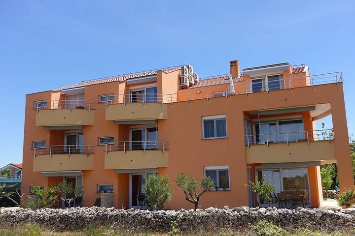 Studio für 2 Personen, mit Balkon und Pool in Nin - 4
