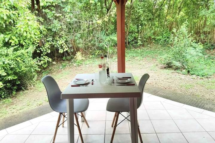 Location de vacances pour 2 personnes, avec jardin et terrasse à Le Gosier - 2