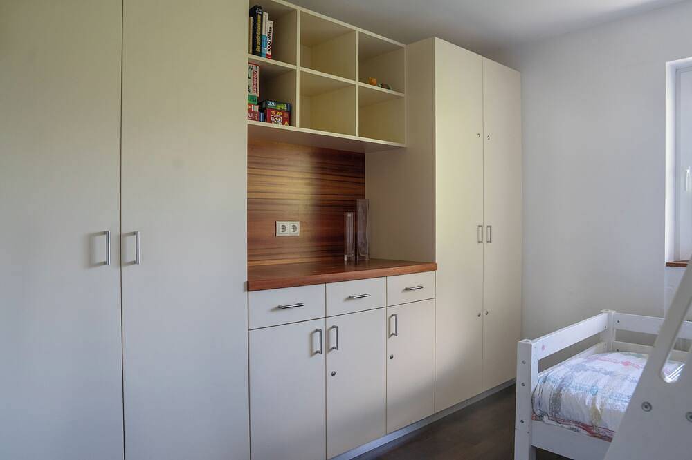 Ganze Wohnung, Exklusives Apartment am Ufer des Ossiacher See – mit Seezugang in Treffen am Ossiacher See, Gerlitzen