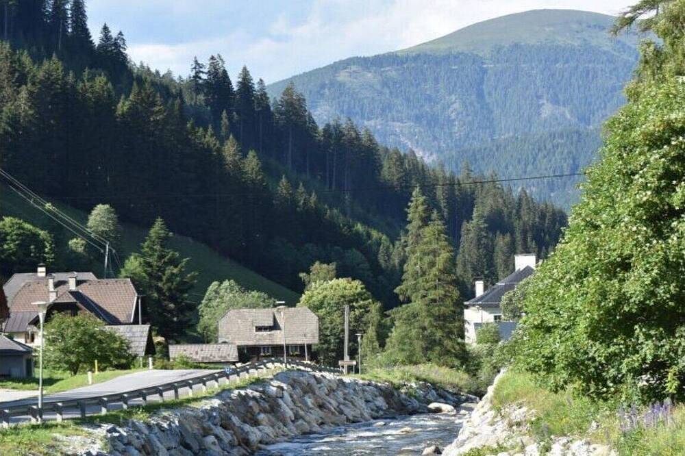Ganze Wohnung, Ferienwohnung Haus Frank in Lechtaler Alpen, Nassereith
