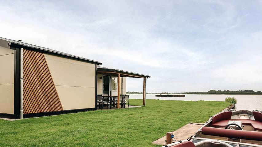 Chalet voor 6 personen, met terras en tuin in Giethoorn