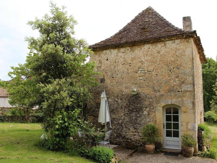 Gîte pour 2 personnes, avec jardin et terrasse à Monsac