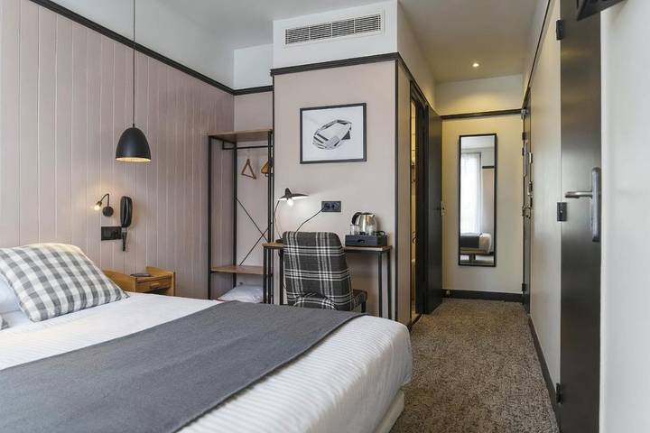 Hôtel pour 2 personnes, avec terrasse à Asnières-sur-Seine - 2