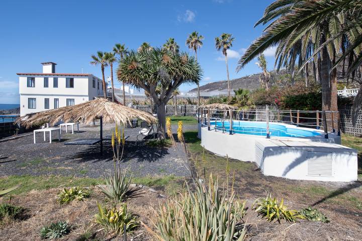 Apartamento entero, Apartamento 'La Bayana Apartments - 7' con vistas al mar, piscina y Wi-Fi in Puerto Naos, Los Llanos de Aridane