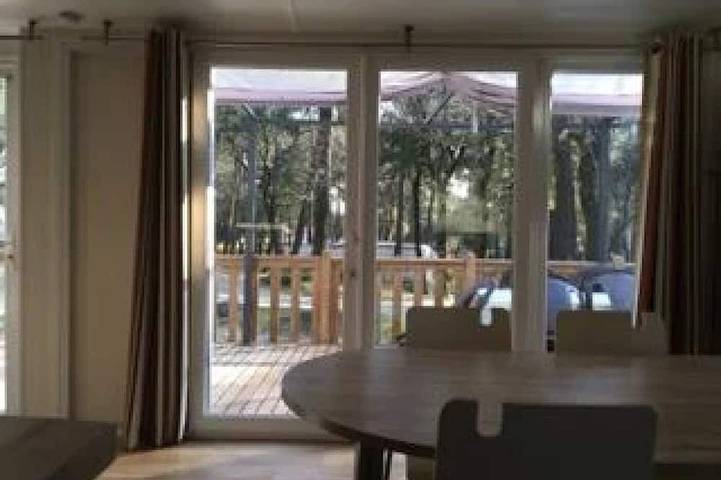 Zecamping 3 étoiles piscine chauffée locatif Tv clim 35m2 in Bollène, Vaucluse